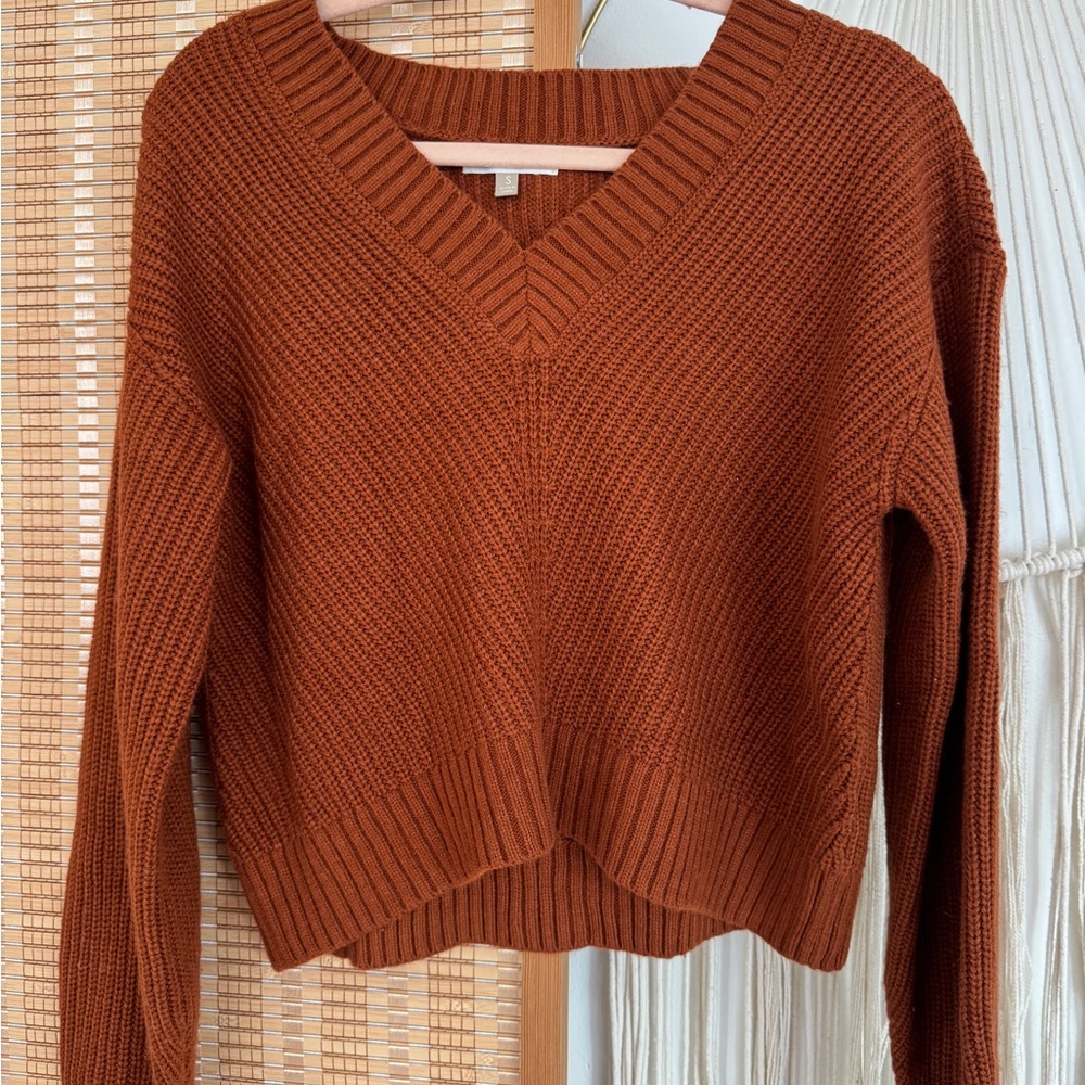 Women's V-Neck Bunt Orange Sweater
